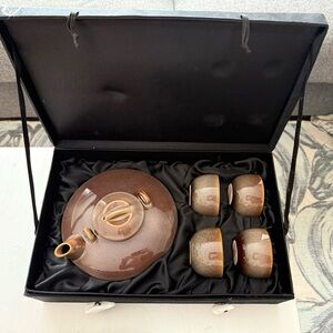 The Bombay Company Rhino 5 Pc Tea Set